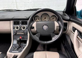 1998MercedesSLK200_interior4