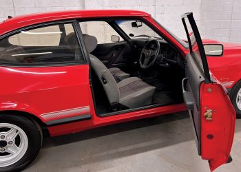 1987 Ford Capri Laser_interior